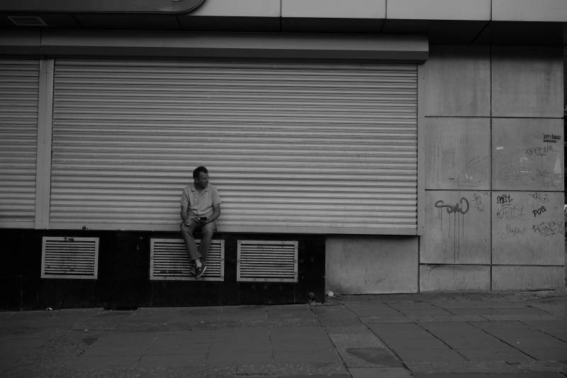 Détecter les problèmes d'un rideau métallique à Lyon